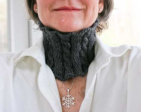 meriboo cabled cowl