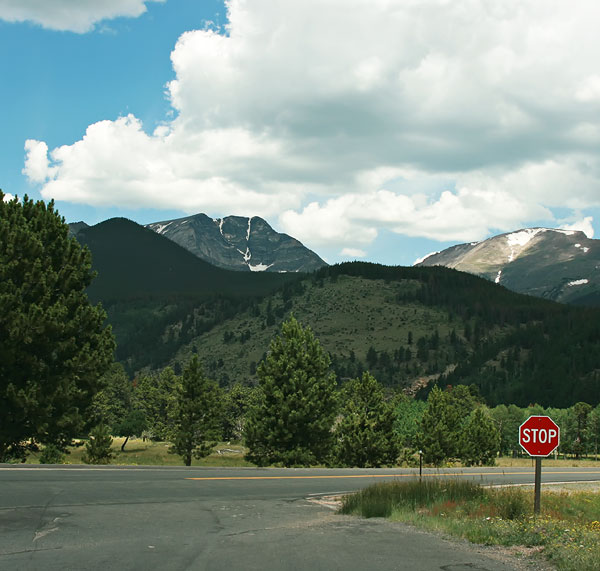 mountain-stop-sign-600