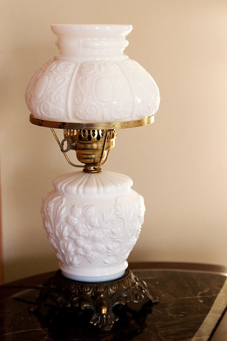 milk glass lampshade replacement