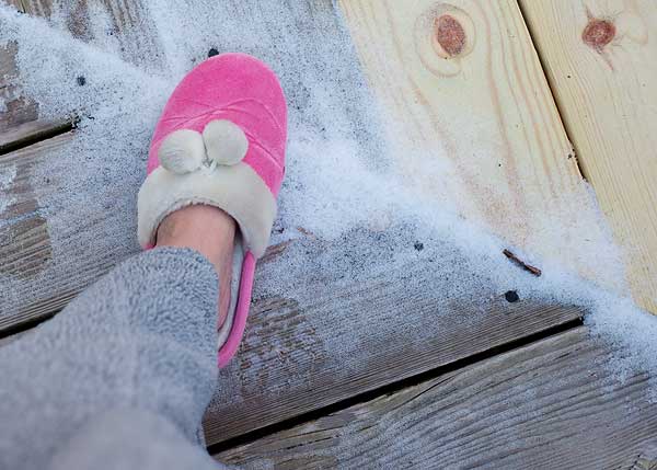 slippers-in-the-snow
